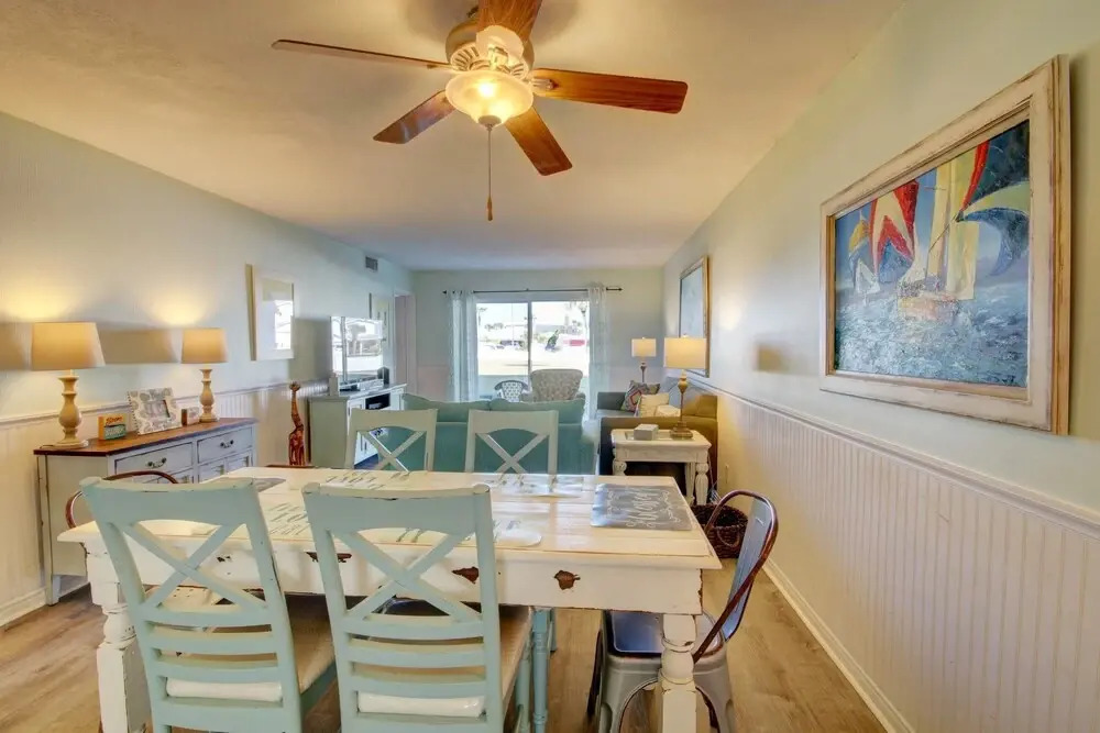 513 El Matador 2 Bedroom Condo by RedAwning