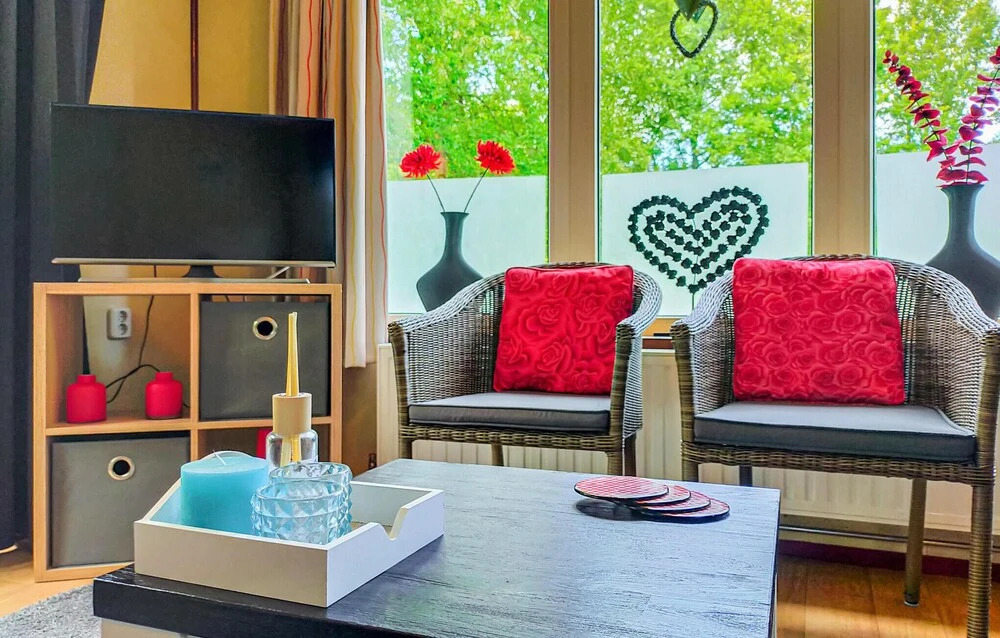 Gorgeous Home In Schoonloo With Wifi