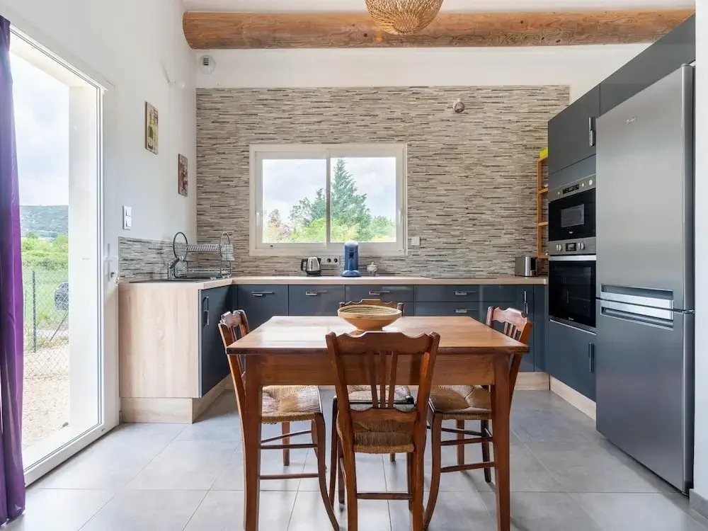 Cosy holiday home with pool