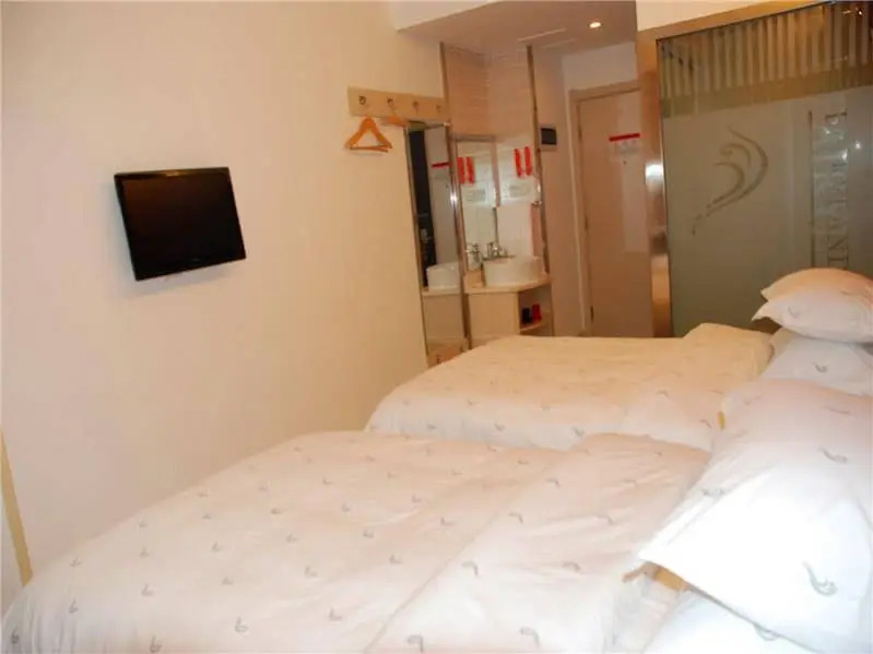 Fairyland Hotel (Kunming Jiaochang Middle Road, Yunnan Police Officer College Store）