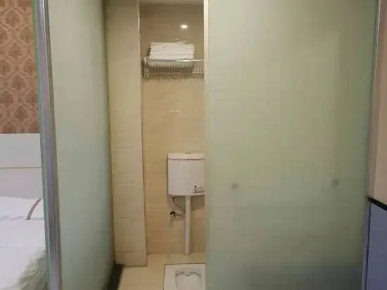Nanchang Jinyue Business Hotel (Xinhongcheng Great Market Branch)