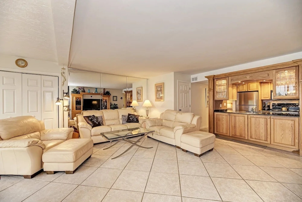 Midnight Cove Ii 810f - Roomy Bayside By Lagoon 2 Bedroom Condo