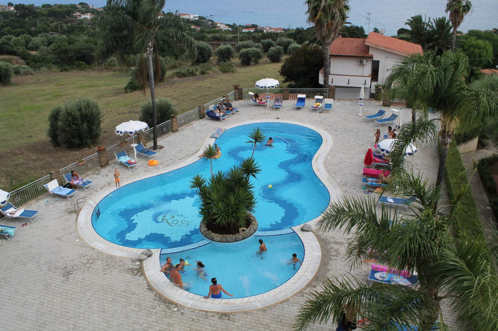Rosy Hotel Residence