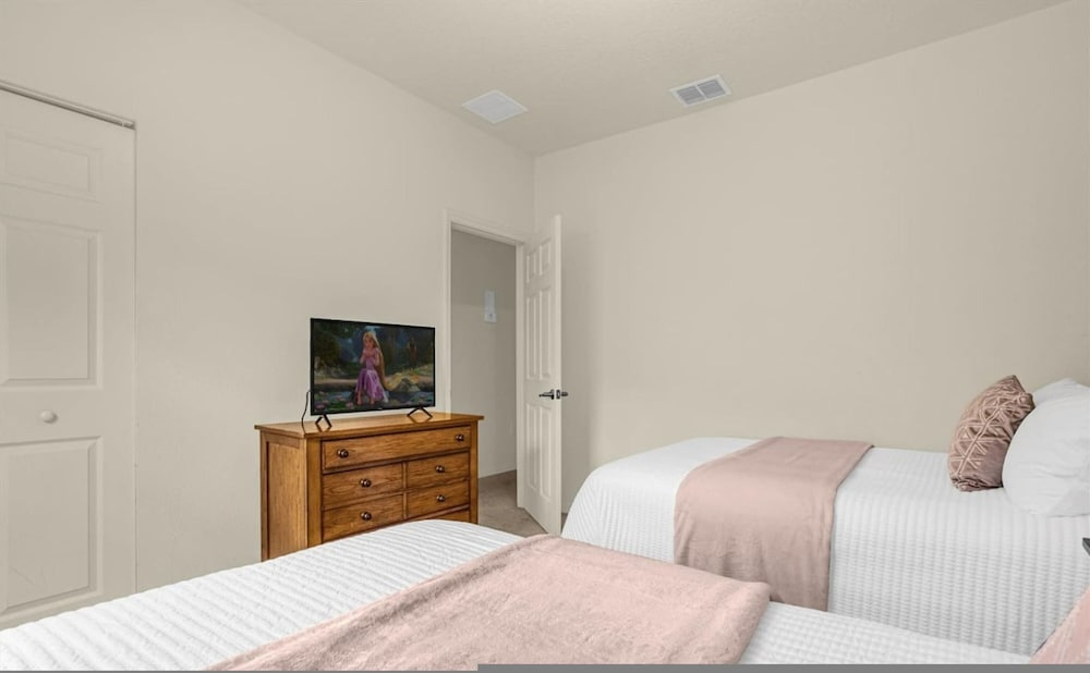 Thematic 4 bdr House Near Disney - 11-105lv