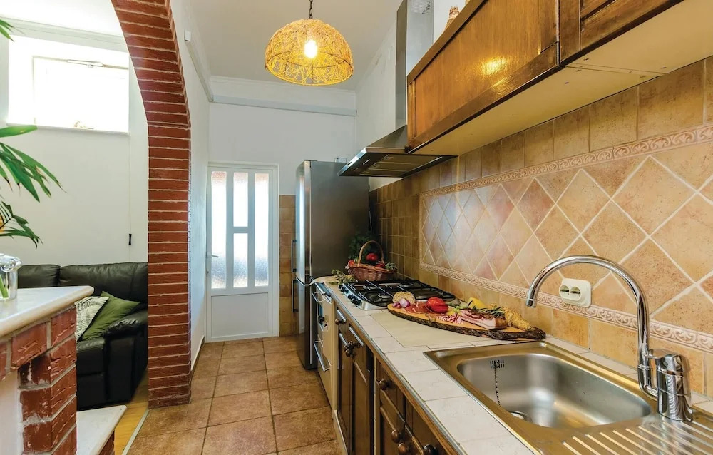 Awesome Home in Drvenik With Wifi and 5 Bedrooms