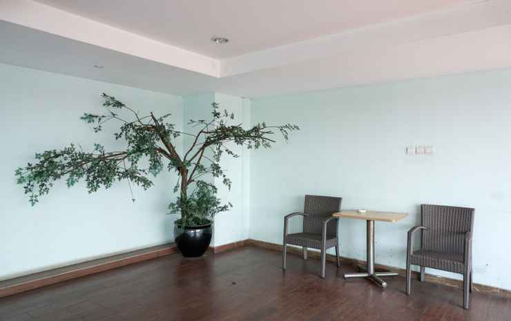 Cozy and Modern Studio Apartment at Belmont Residence Puri