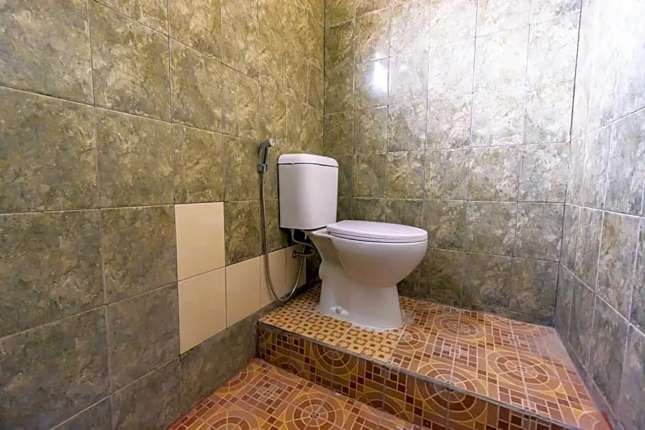 OYO Life 2420 Kost Luqman 1