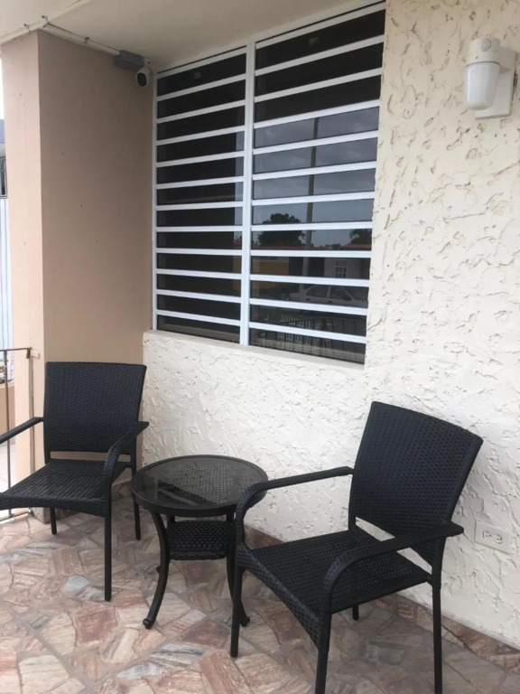 2BR Apt with Balcony & FREE Parking. Pet friendly