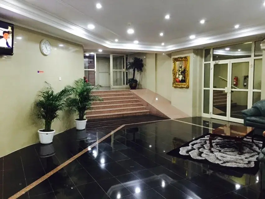 Riviera Plaza 1