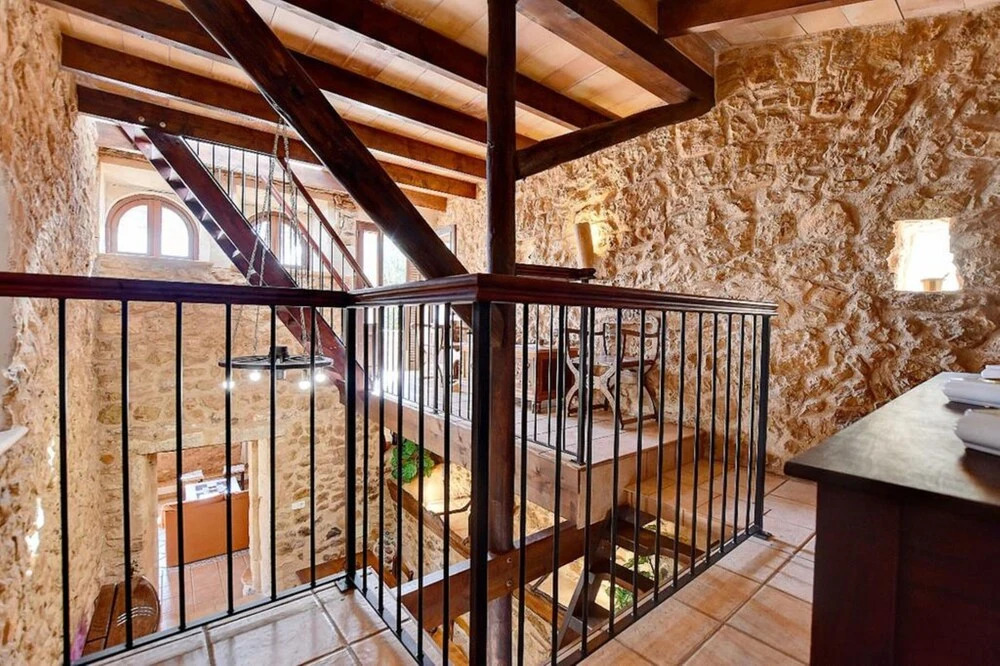 Villa - 4 Bedrooms with Pool - 107803