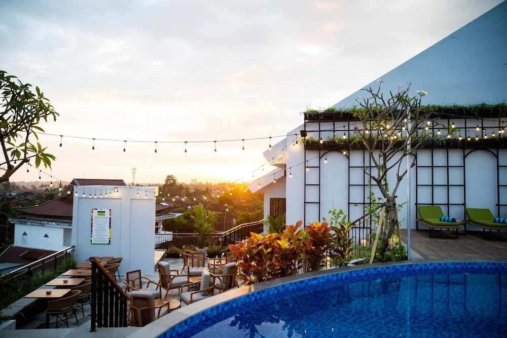 Отель RV Hotel Gianyar