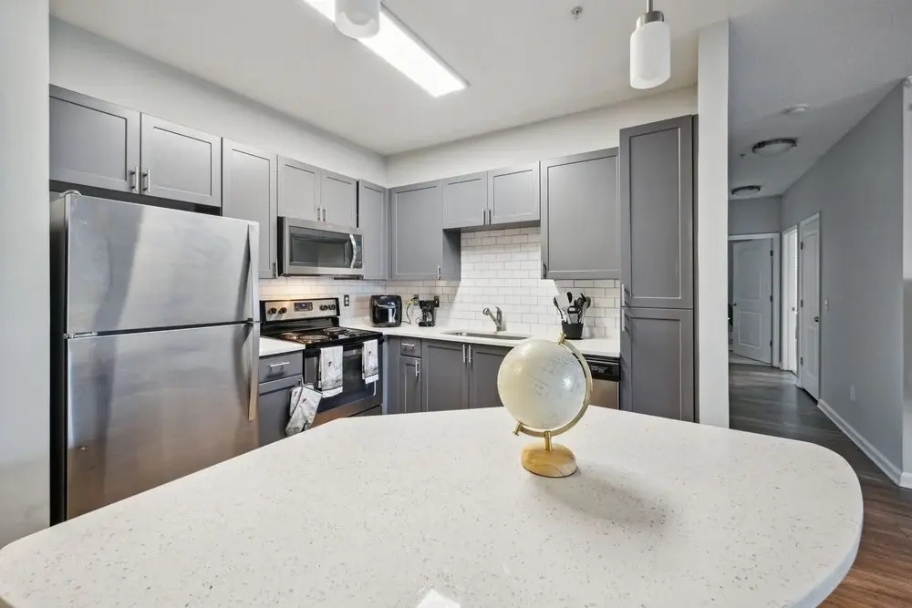 Beautifull Stays Extravagant & Luxury Living 2 Bedroom Apts by RedAwning, Atlanta