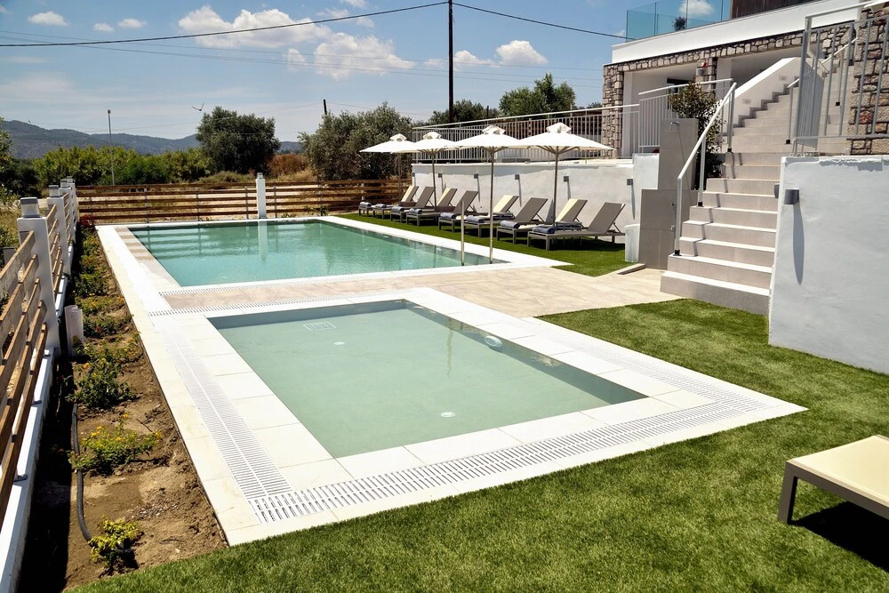 KOUROS STONE SUITES