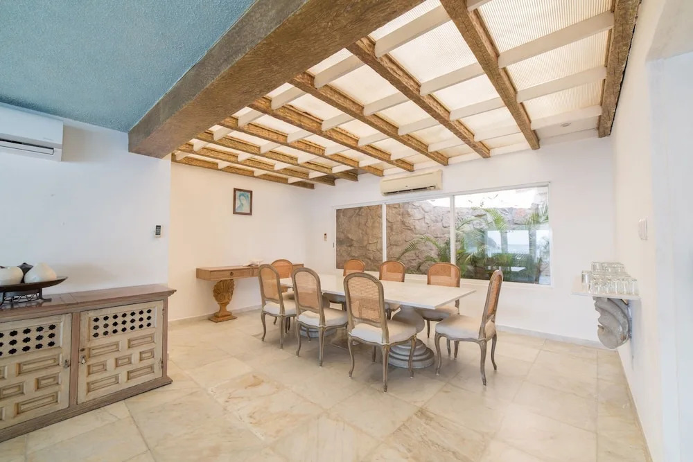 Exclusiva Villa frente al Mar en Playa Pichilingue, Acapulco