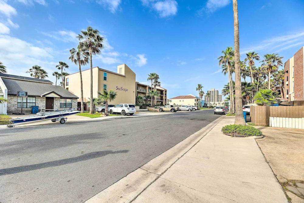 South Padre Island Vacation Rental: Steps to Beach