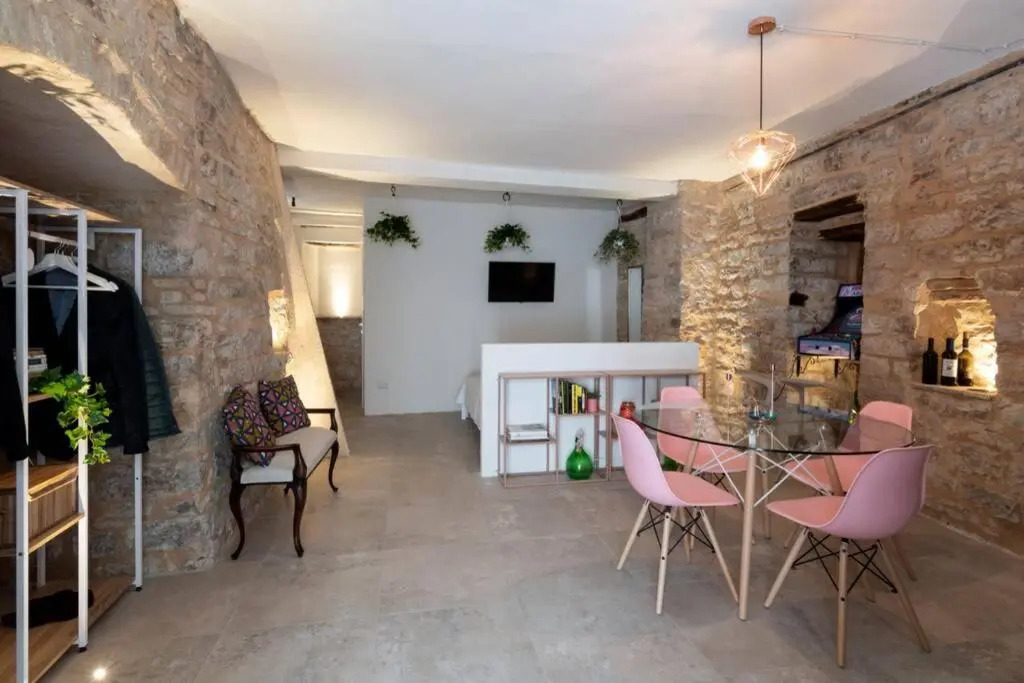 Cornelia Cavern Cosy Studio Apartment in Spello
