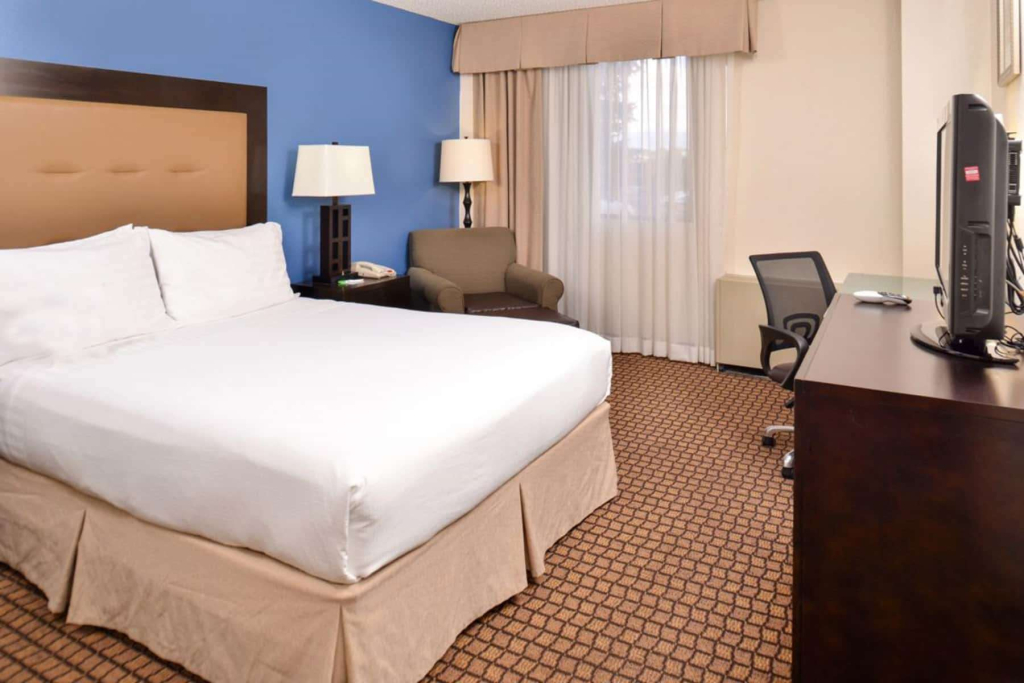 Ramada Plaza by Wyndham Sheridan Hotel & Convention Center