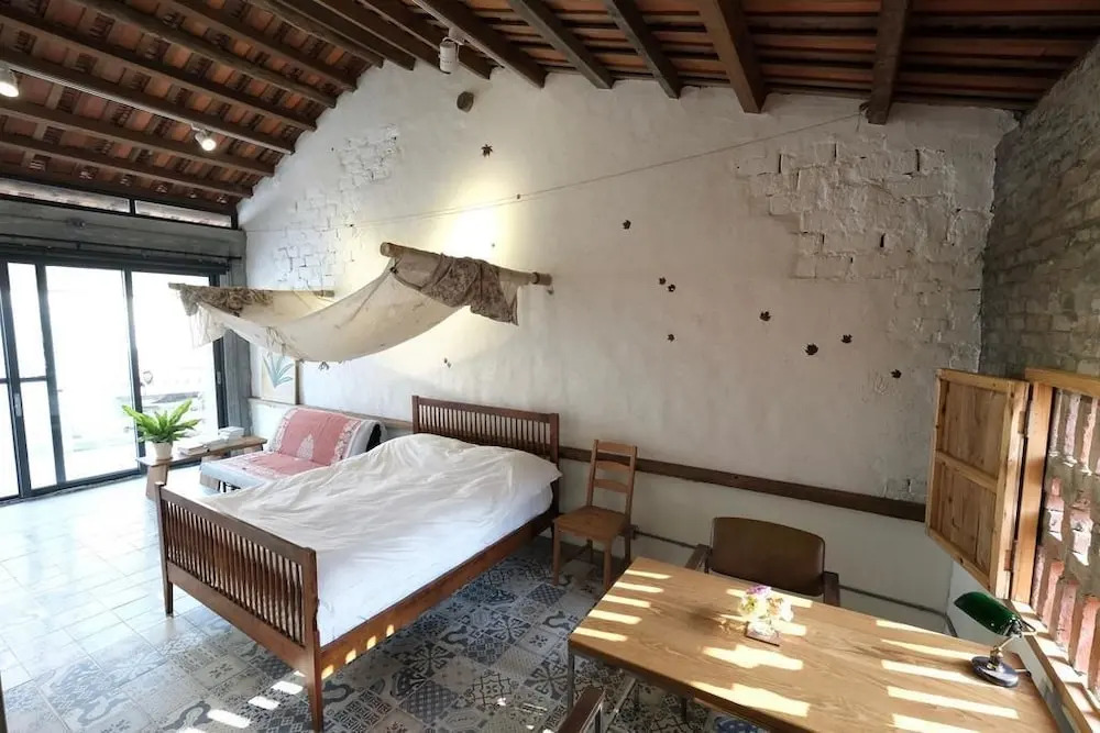 香蕉與黑膠 Yellow And Black Guest House