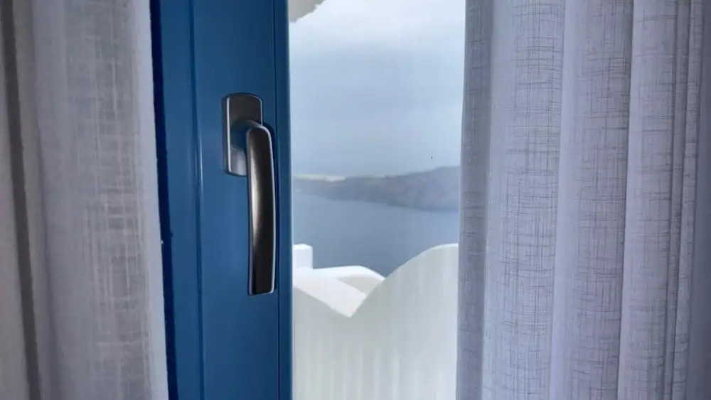 Santorini Theasis Suites