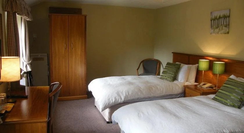 Tumbling Weir Hotel