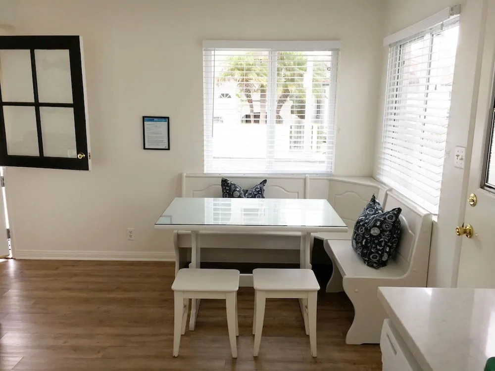 40th St A (68195) - 3 Br Townhouse