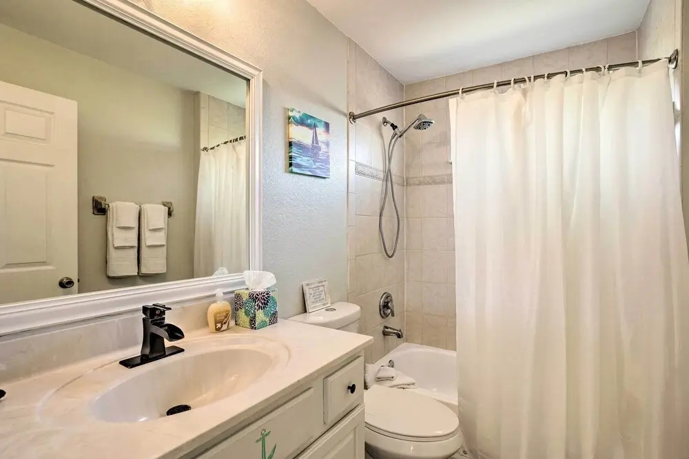 Port St Lucie Home w/ Hot Tub: 5 Mi to PGA Club!