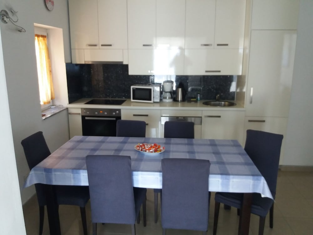 House House Povile