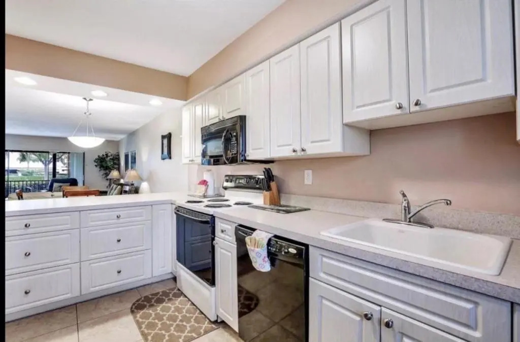 Prime Location I 2 Bed Setup Directly Across Street From South Beach Access