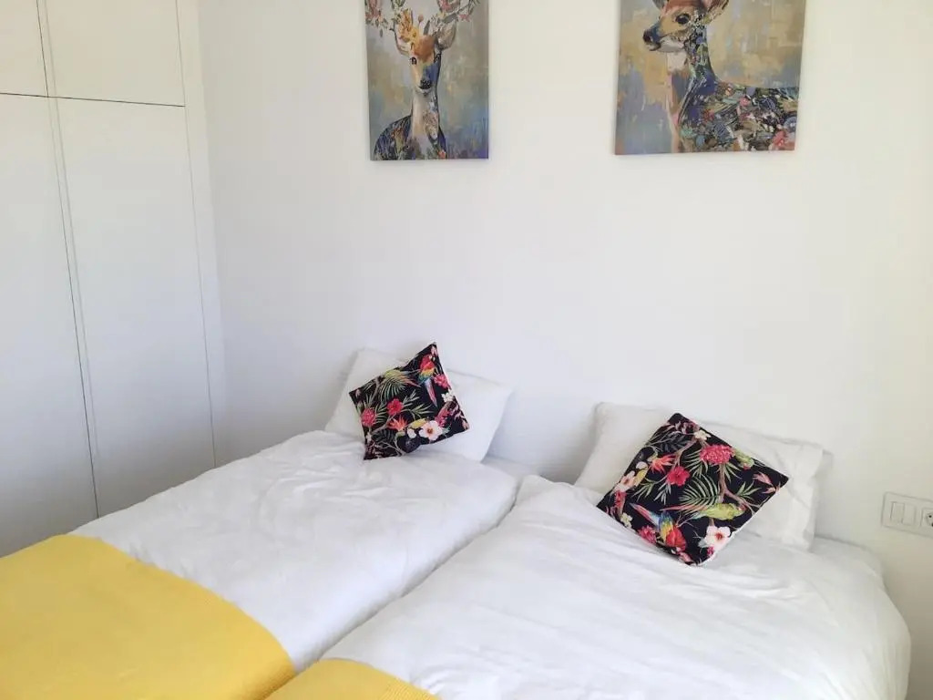 Playamar Iv Calle De La Rosalia 90A