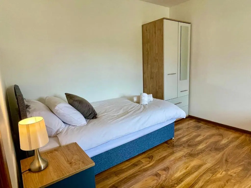 Swafield House - Parking - Modern 2 Bed - Marvello Properties