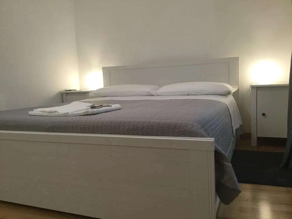 La Piazzetta B&B - Mini appartamento con ingresso indipendente