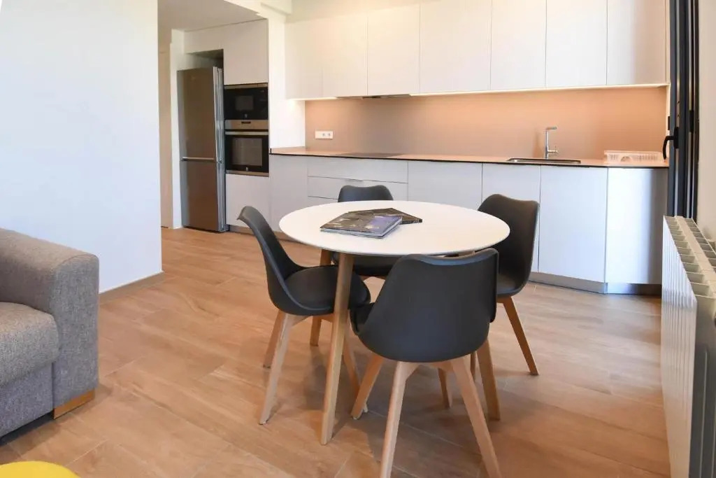 10 apartments in a modern central building with private car parking available