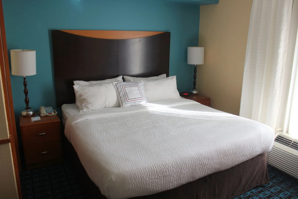 Fairfield Inn and Suites by Marriott Seymour