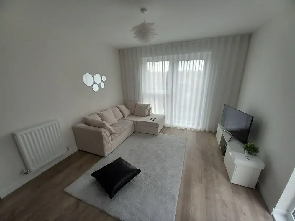 Room-charming Loughton Apartment With Ba