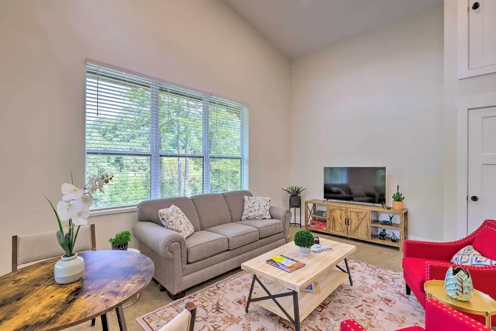 Pet-friendly Asheville Retreat w/ Hot Tub