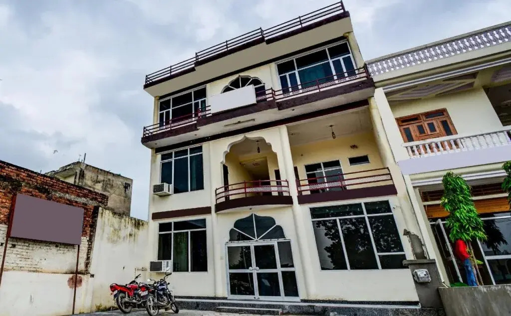 Hotel Saif by OYO