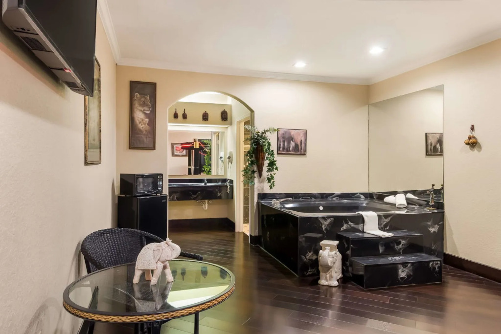 Americas Best Value Platinum Inn & Suites