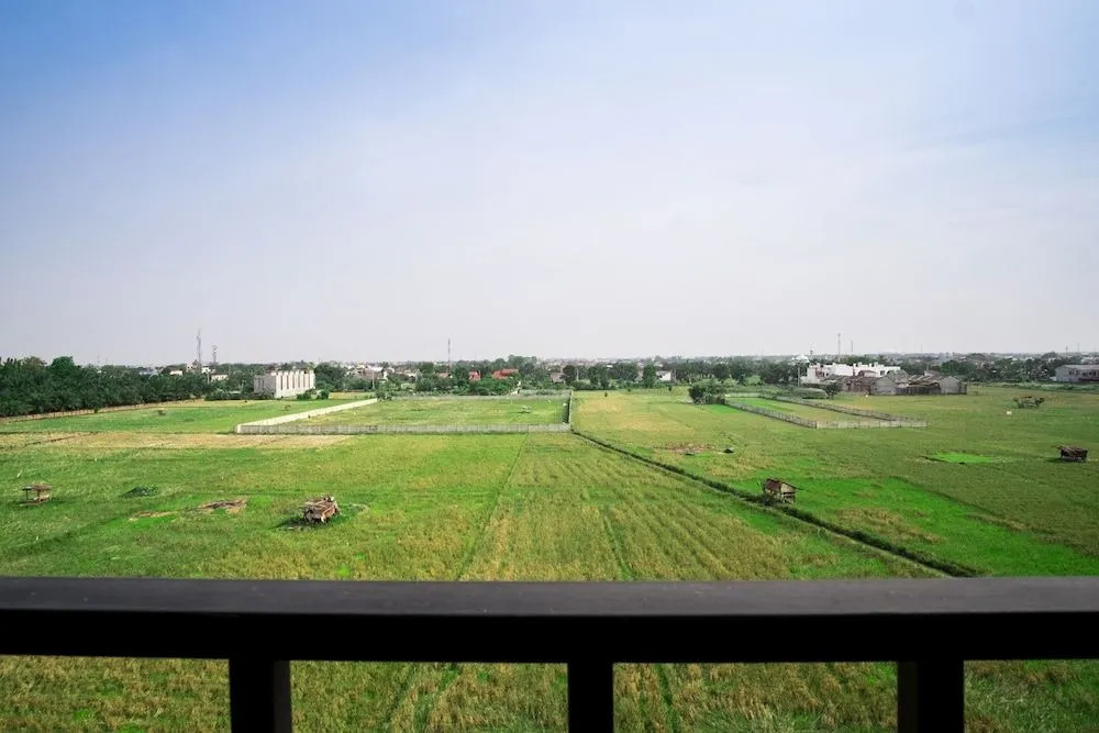 OYO 429 Sky View Premium