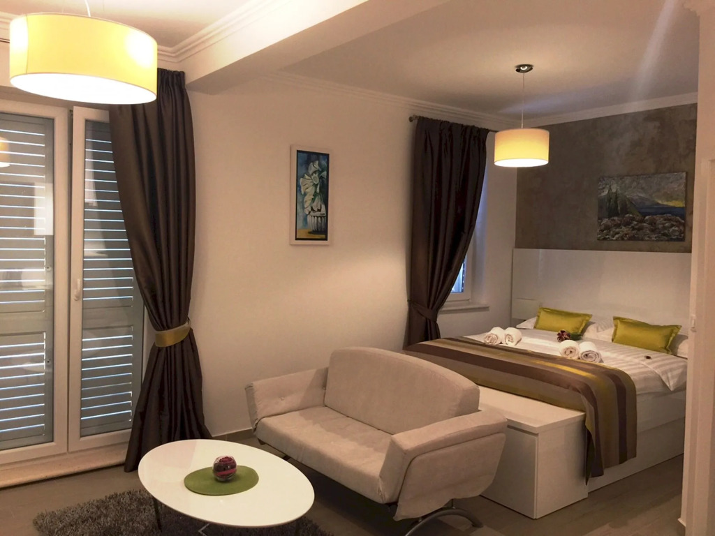 Pine Tree Boutique Apartments