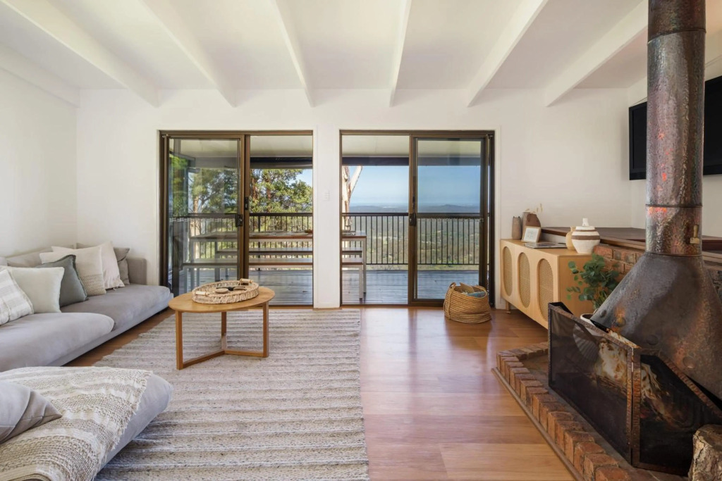 Beautiful Hinterland Retreat - A Family Retreat With Gorgeous Hinterland Views