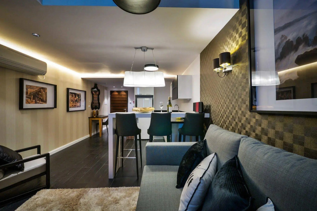 21st Floor Hotel