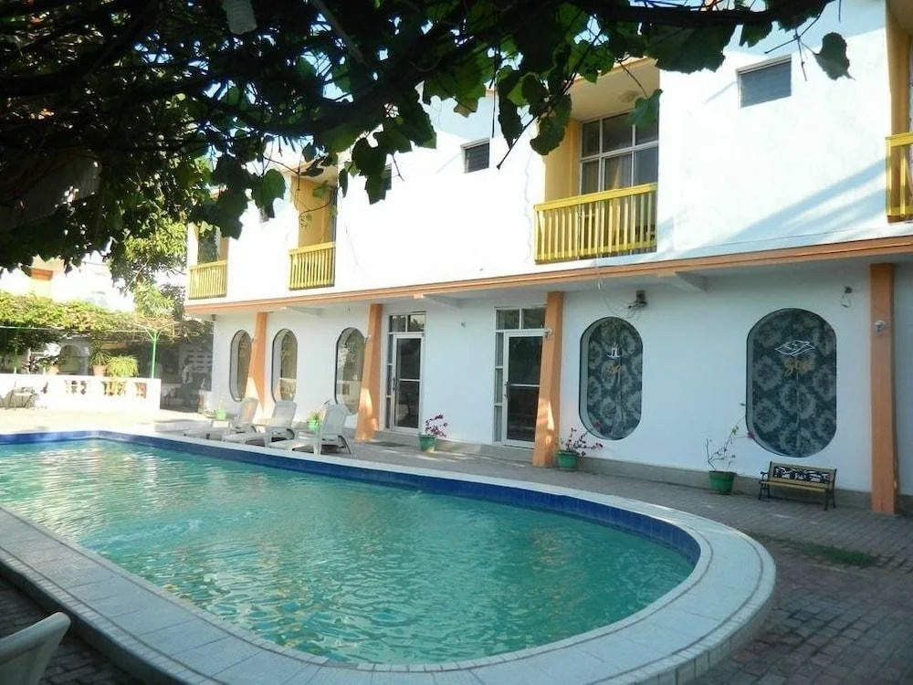 Le Gou-T Hotel S.A.