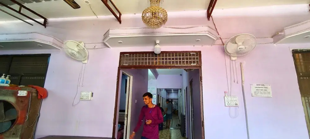 Shree Dham Inn