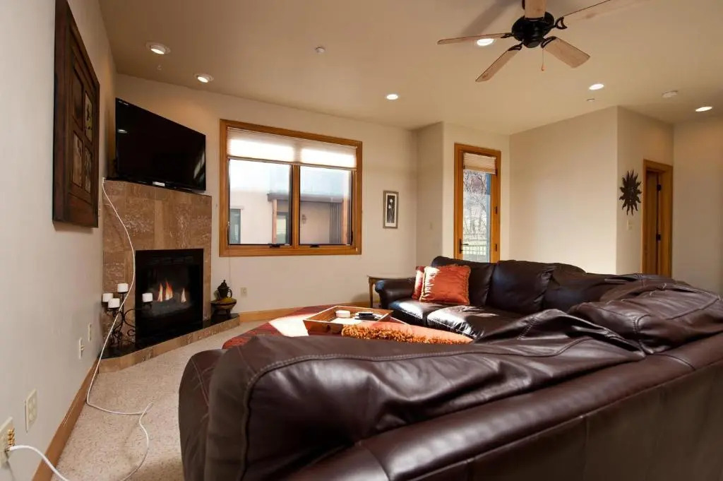 Crimson Cliffs Unit 55