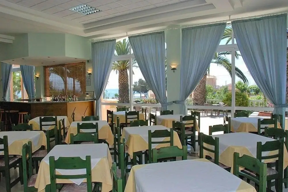 Paramonas Hotel