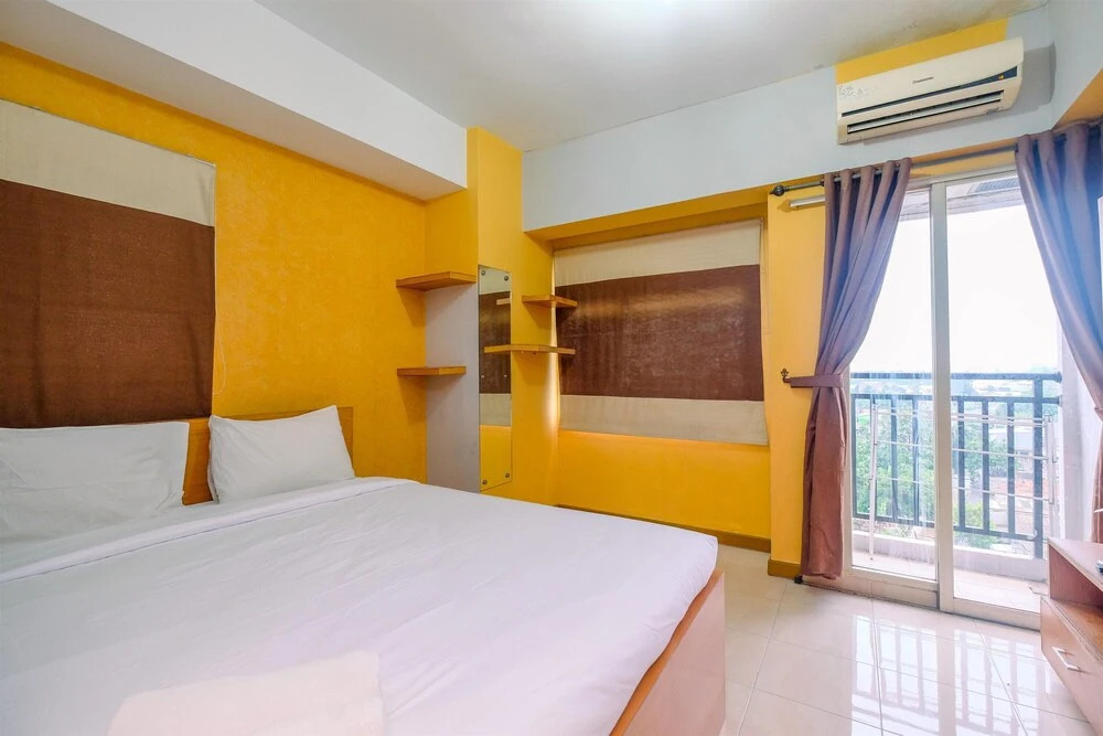 Comfy and Tidy Studio Apartment Margonda Residence 3 Near Campus Area