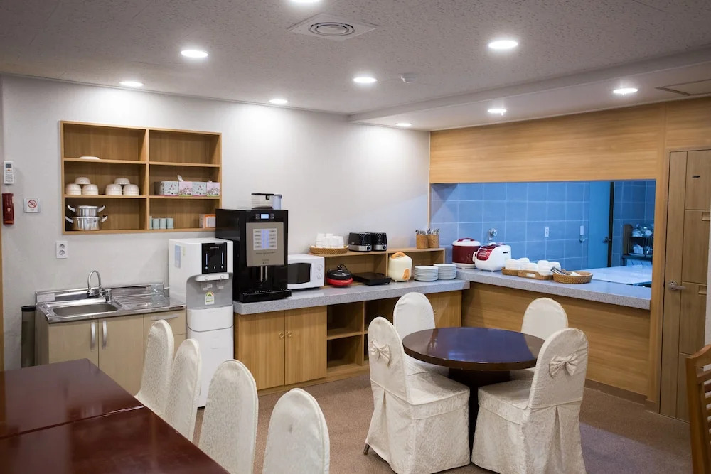 Ritz Hostel