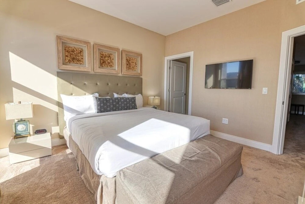 The Magic Townhouse 3 Bedroom Townhouse by Redawning