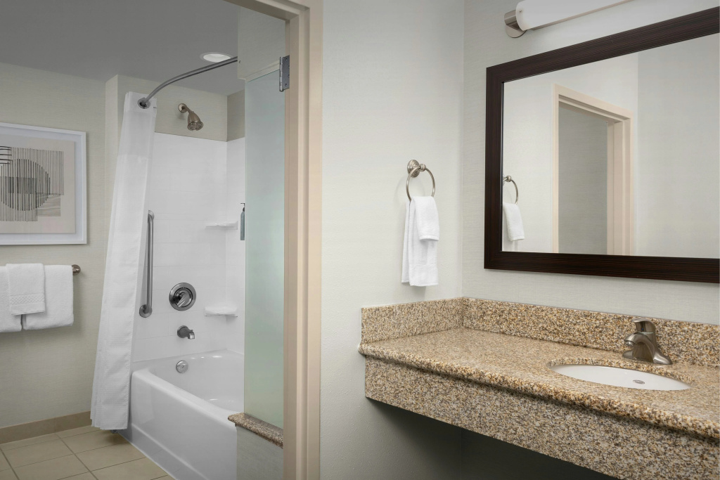 Courtyard by Marriott Salisbury
