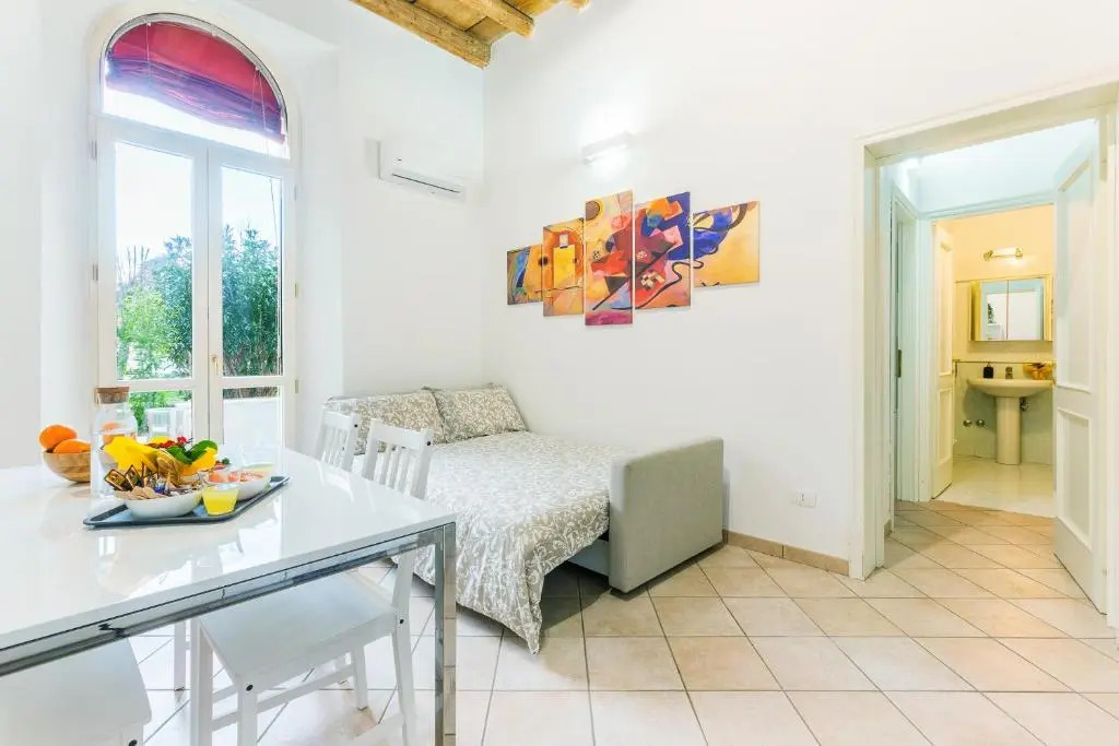 University Apartment con parcheggio e giardino
